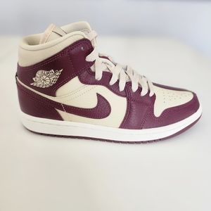 Nike Air Jordan 1 Mid SE Shoes Beach Cherrywood Red DR0501-200 Size 8 women